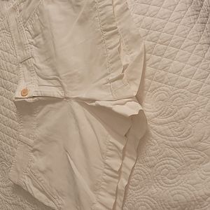 White Chino Lilly shorts